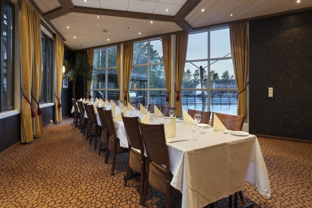 Dyreparken Safarihotell Kristiansand Ngoại thất bức ảnh